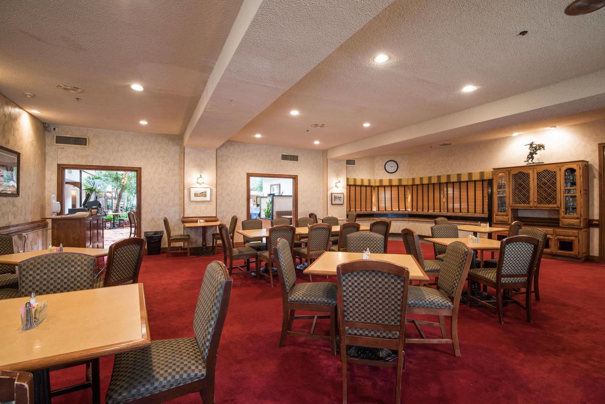 MCM Elegante Suites Abilene Exterior foto